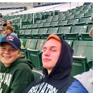 Meet your Posher, Adrian